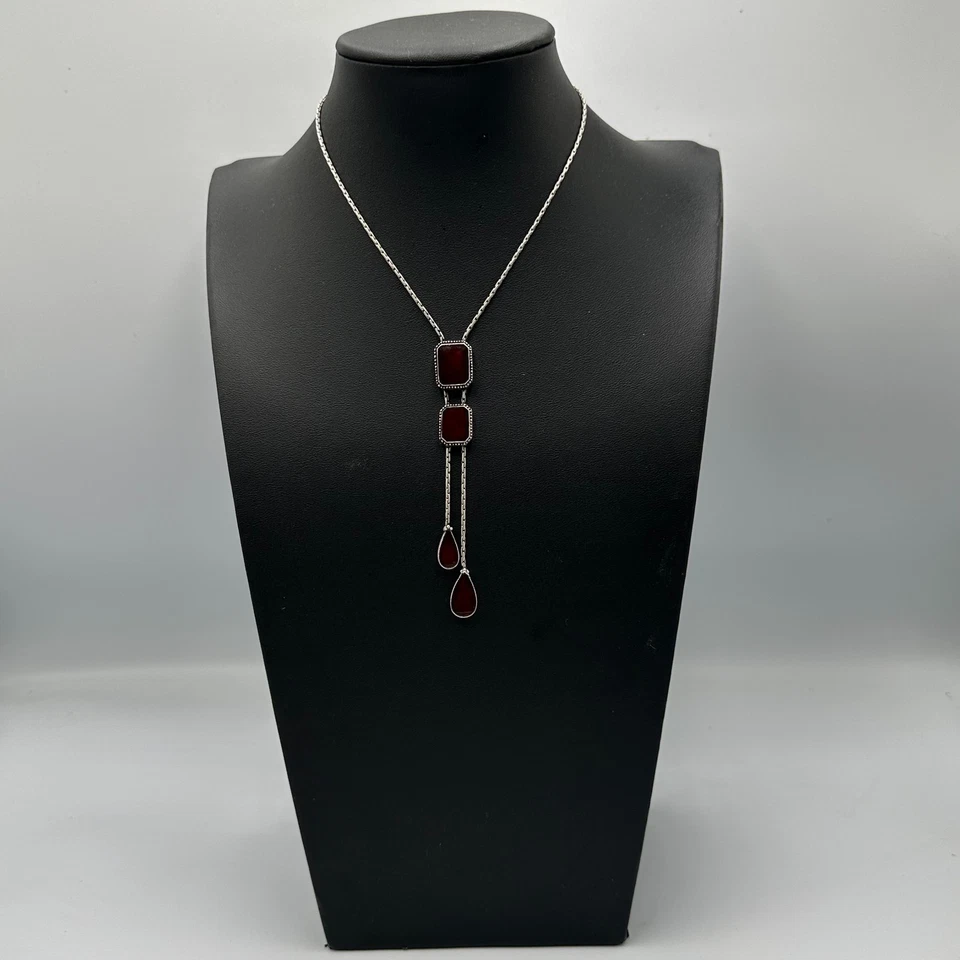 Collar Gota Y Esmalte Rojo Colgante Tono Plata Cadena Lágrima Cuelga 20 Pulgadas Foto 4 de 4