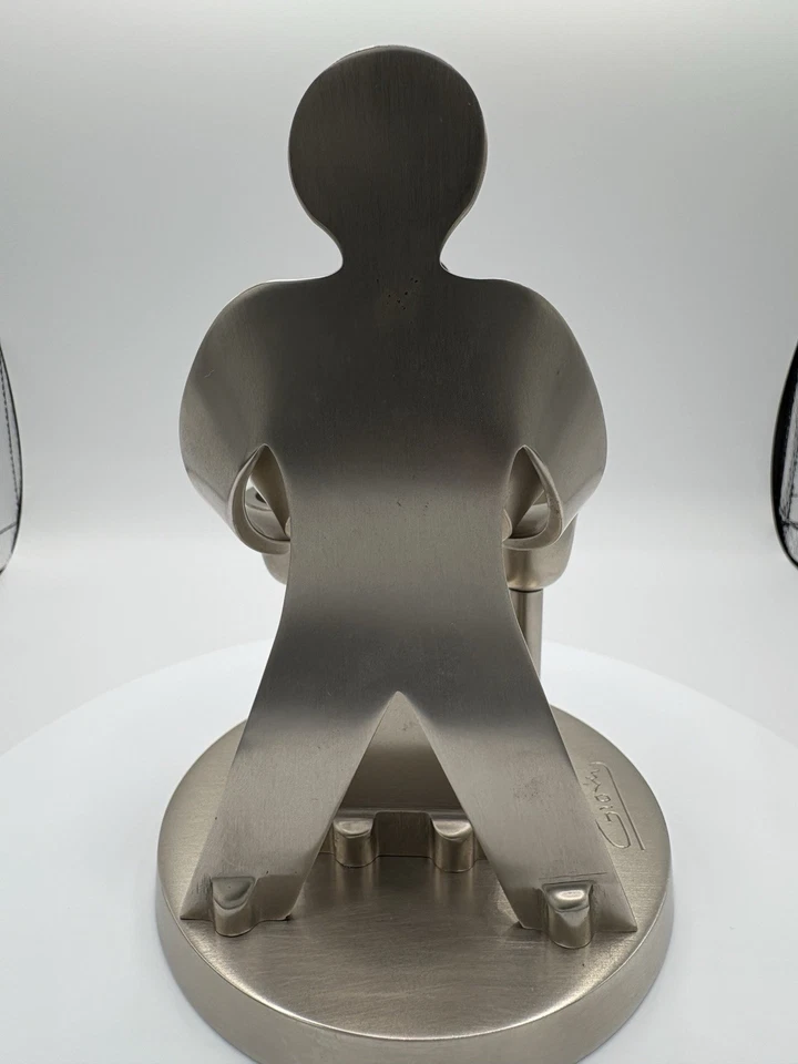 "OUR LOVE" Brushed Pewter Candle Holder by Giora Novak signed 4.5"w-6.5"H - 958 - Imagem 3 de 4