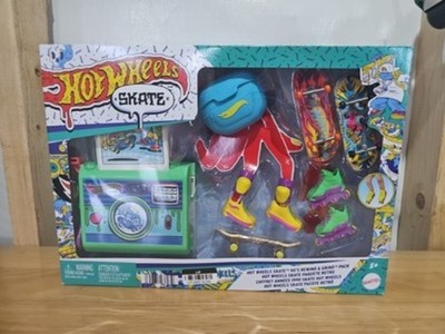Hot Wheels Skate 90s Rewind & Grind Pack By Mattel - Skates & Retro Accessories