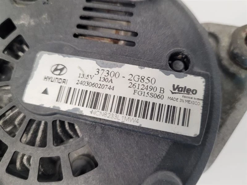 Alternador Hyundai Santa Fe 2013 14 15 2016 2,4 L 373002G850 Foto 3 de 4