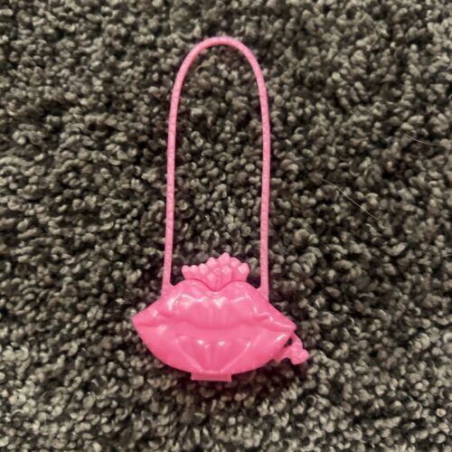 Monster High Doll Draculaura Boo York Pink Lip Purse - Picture 1 of 2