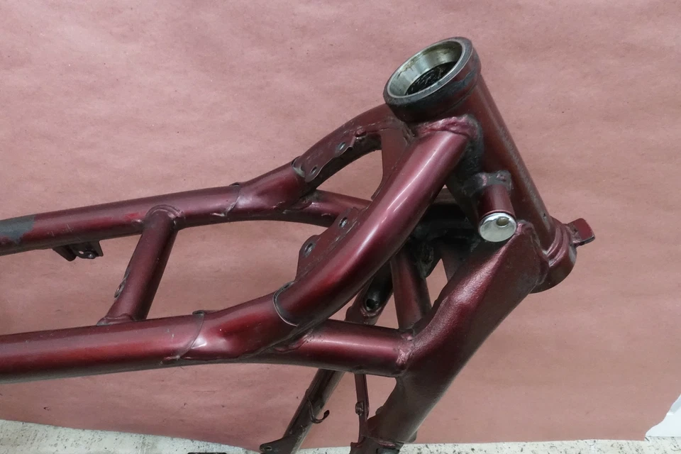 Chasis cuadro principal Suzuki Intruder 1400 VS VS1400 1987-2005 Foto 3 de 4