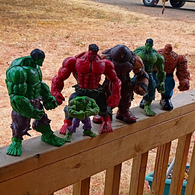 Diamond Select Mixed Lot 6 Action Figures: Hulk, Juggernaut, Thing...