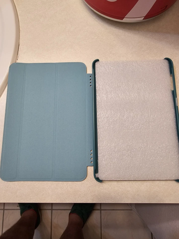 Amazon Case for Fire HD8 Fits 12th Gen 2022  - Image 2 of 4