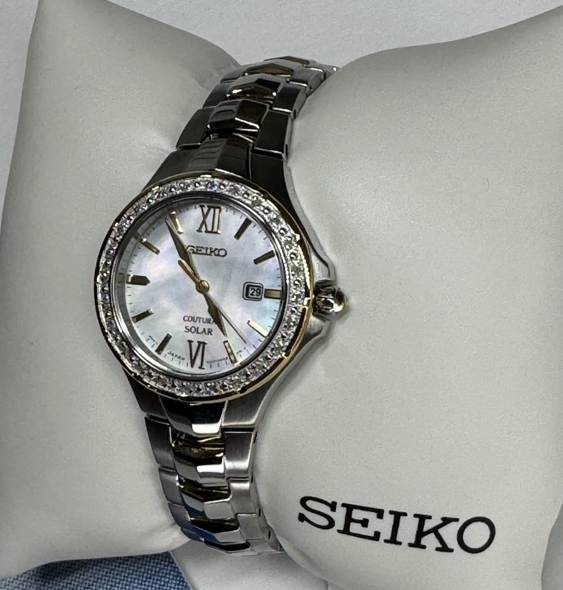 【SEIKO】Solar Mother of Pearl Dial Ladies Watch Seiko Women's Solar Watch, Two-tone Stainless Steel, Mother