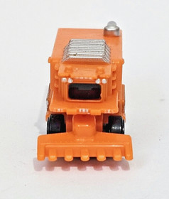 Micro Machines 2020 Series 1 #016 Harvester (Orange)