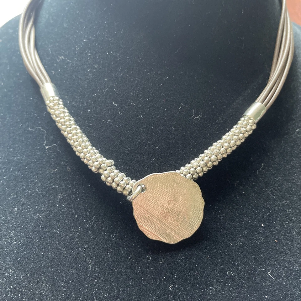 COOKIE LEE Collar Colgante Tono Plata Corona Colgante Cuero Marrón Foto 3 de 4