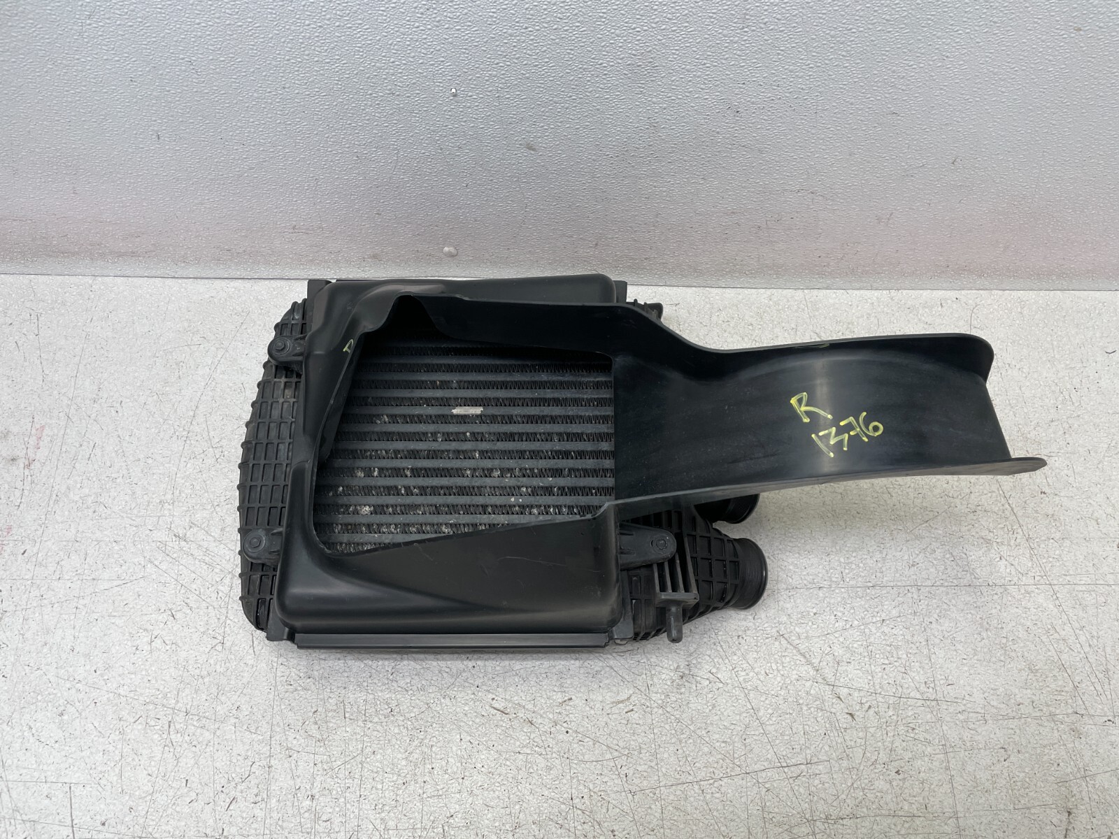 14 15 16 17 Maserati Ghibli Right Passenger Radiator Intercooler 1376 OEM