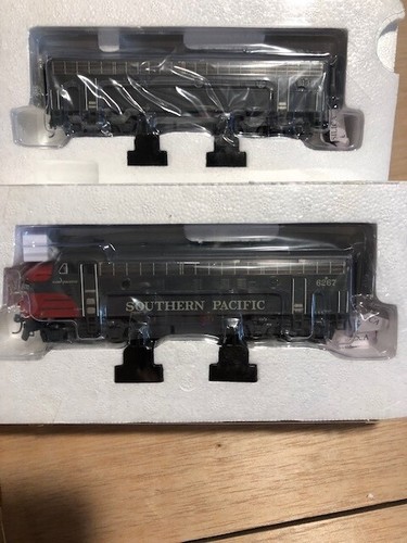 Broadway Limited 4849 HO SP EMD F7 A/B Diesel Set Sonido y DCC, #s 6267 y 8140 | Zustand: New