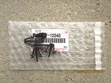 95-04 Toyota Tacoma Qty. Of 5 Front Bumper Upper Grille Retainer Clip New 12040