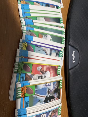 1990 Topps Football Cards - 162 Cards, 156 base, 6 1000 yd club - Picture 3 of 10