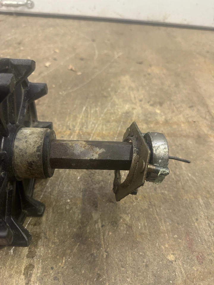 Polaris Edge XC 800 SP 2002 eje de transmisión de pista piñón 9 engranajes Foto 3 de 4