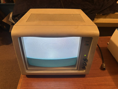 VINTAGE IBM  5153 PERSONAL COMPUTER MONITOR, TESTED  FOR POWER