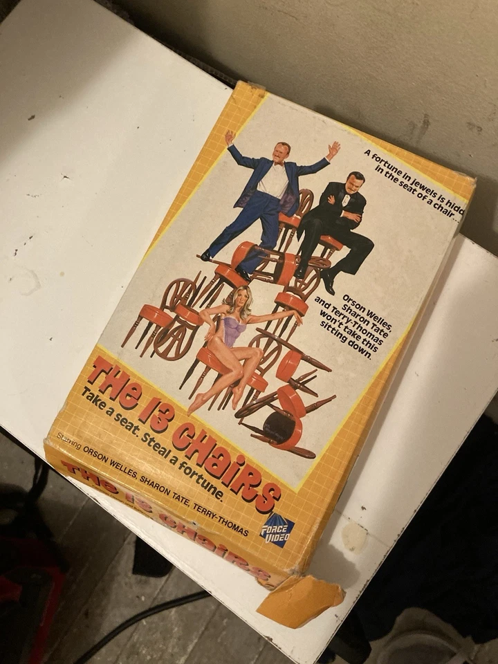 EXTREMELY RARE VHS 1969 The13Chairs Video Big Box 12+ 1 SHARON TATE Memorabilia  Foto 2 de 4