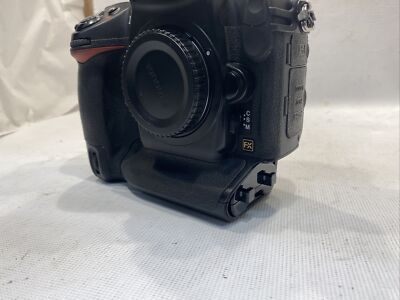 Nikon D3 12.1MP Digital SLR Camera Body Only 107,767 Count | eBay