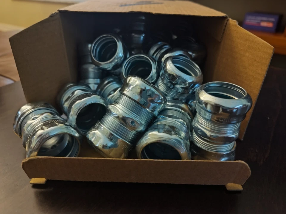 Acoplamento de compressão 3/4 EMT - Imagem 2 de 2