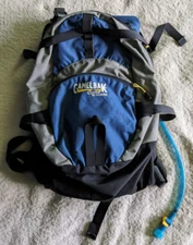 CAMELBAK Cloud Walker Hydration Backpack 2.0 Liter 70 oz Reservoir Blue Gray