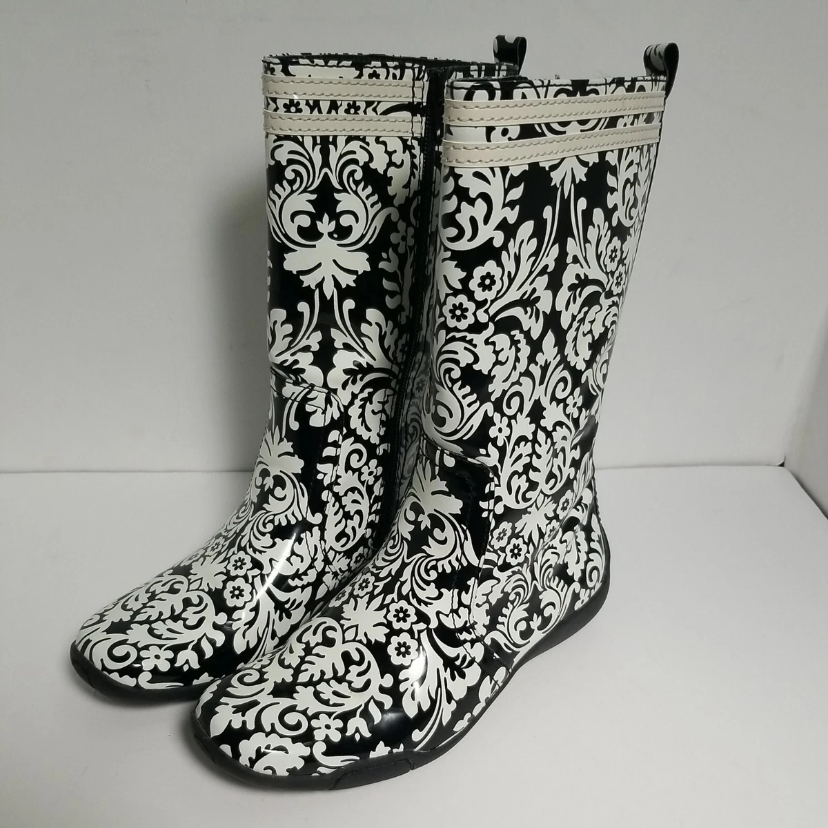 Naturalizer clearance white boots