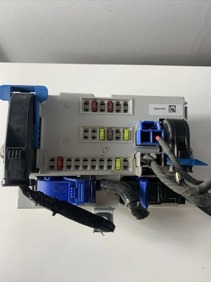 Chrysler 200 2016 carrocería módulo de control unidad caja de fusibles BCU OEM 68273253AC Foto 4 de 4