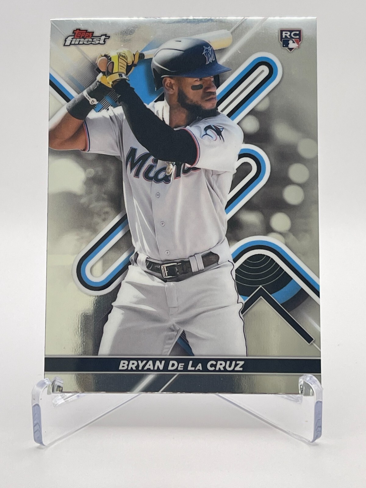 2022 Finest Base #24 Bryan De La Cruz - Miami Marlins Rookie Card (RC)