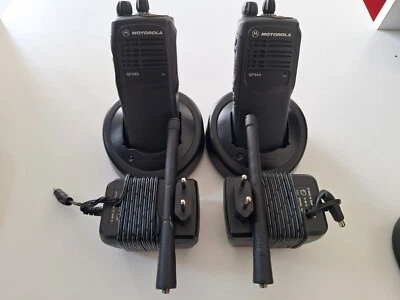 2x motorola GP340 VHF charger + antenna 136-174 100% OK OK don't have battery - Bild 1 von 4
