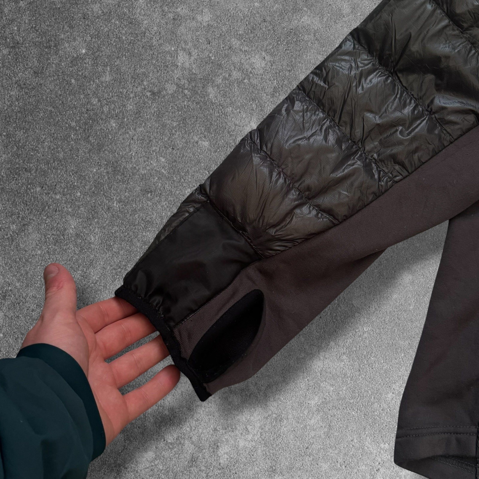 Canada Goose Hybridge Lite Jacket Size Medium RRP £495 image 4