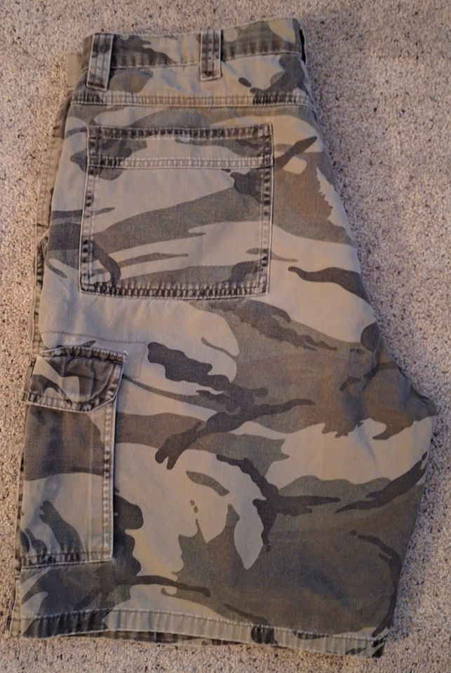 Pantalones Cortos Carga Wrangler Camuflados Para Hombre 38 Verde Desteñido Lavado Edición Auténtica Foto 4 de 4