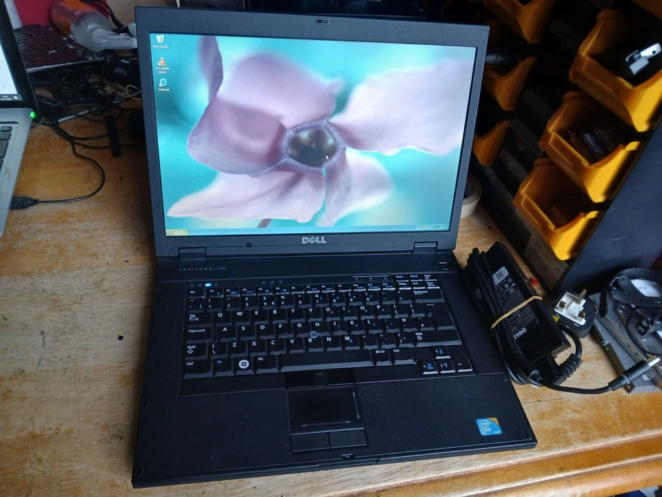 VERY FAST Win XP Dell Laptop--RS232 / Serial Port + Quick 120SSD + 4GB RAM (D5) - Image 3 of 4