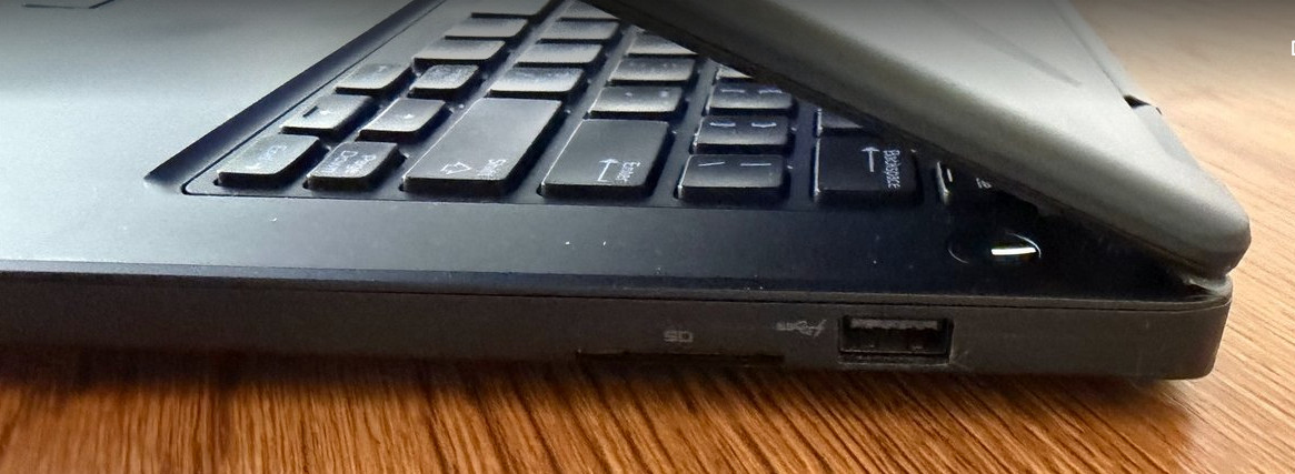 Dell Latitude E5450, 14-Inch Laptop, with Intel Core i5 5th Gen., 448 GB HDD (Hard Disk Drive), No OS