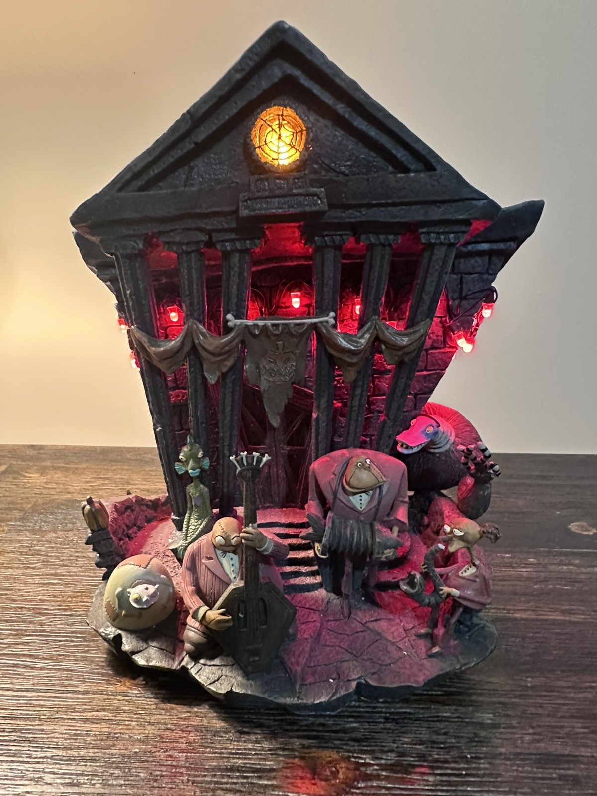 The Nightmare Before Christmas Halloween Town Courthouse & Band Figure RARE 🔥💀