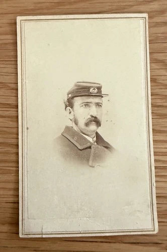 Civil War CDV Union soldier With kepi