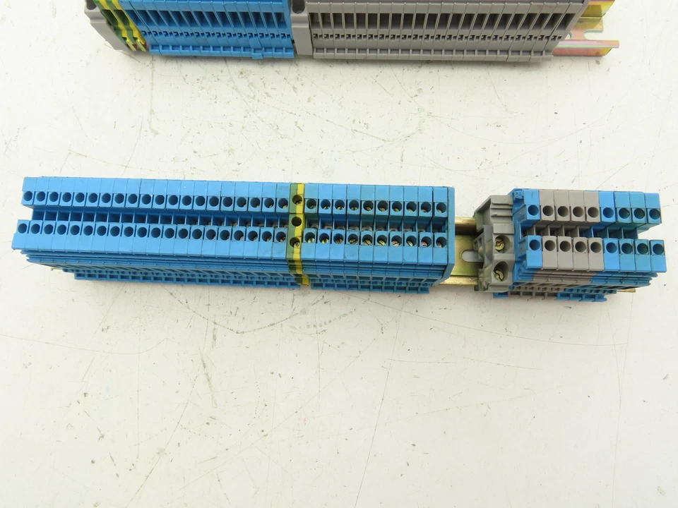 Entrelec M4/6 5116 Terminal Block DIN Rail 24-10AWG 4mm² 600V 25A Lot of 112 - Image 3 of 4