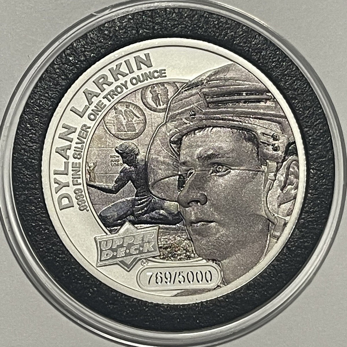 Dylan Larkin NHL Ice Hockey Colorized Coin 1 Troy Oz .9999 Fine