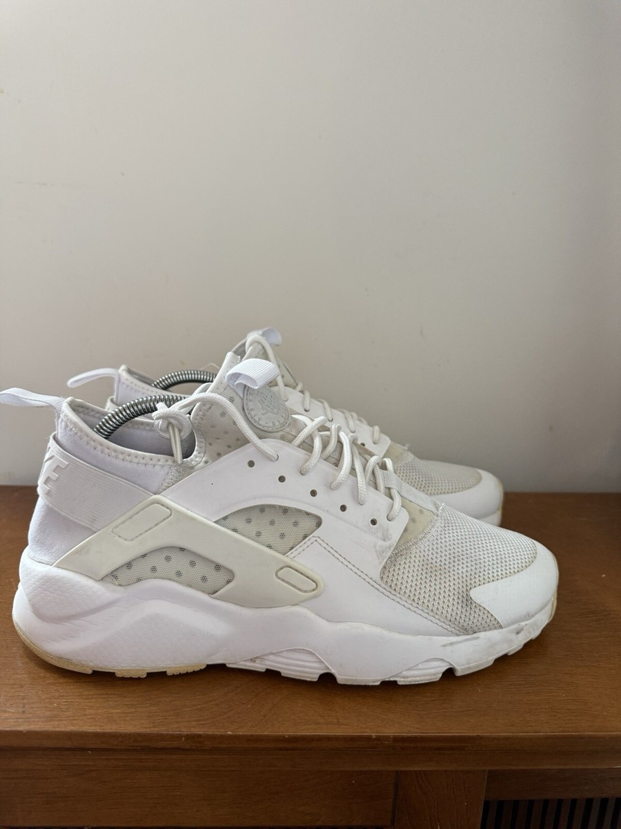 air huarache run ultra triple white