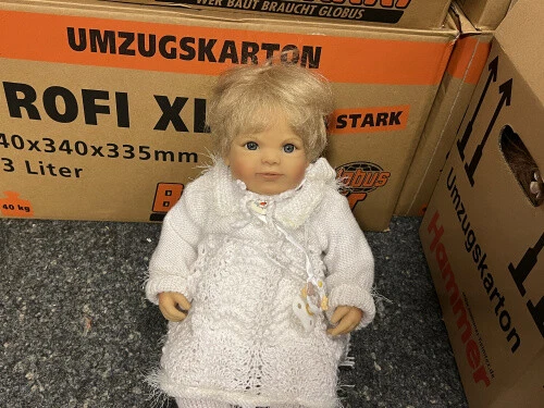 Regina Swialkowski Vinyl Doll 53 Cm. Pot Condition - Picture 3 of 3