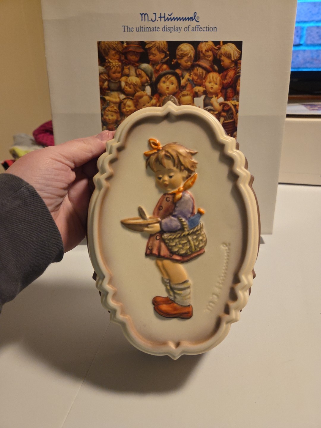 Vintage Hummel Wall Plaque Ceramic Mold Suppers Coming - HUM 673 With Box