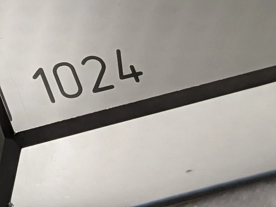 Leitz Wetzlar Quarz Chrom Loch Kalibrier Absehen Platte 060-680-090-000 - Bild 3 von 4