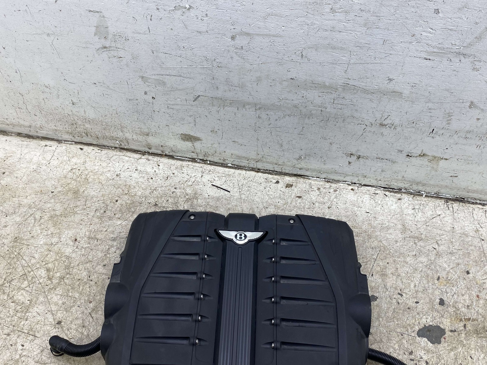 Bentley Bentayga 2015-2020 Air filter cover