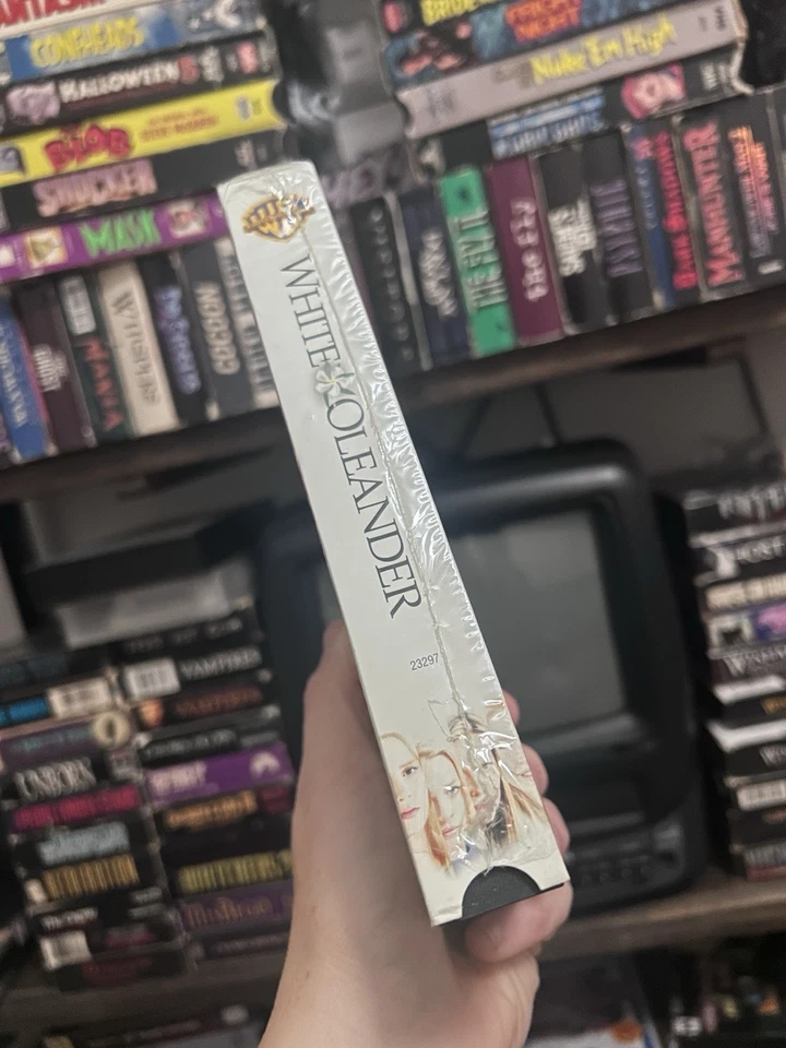 White Oleander VHS Tape Rare Late Release Low Print 2003 HTF OOP Rare Excellent - Image 4 of 4