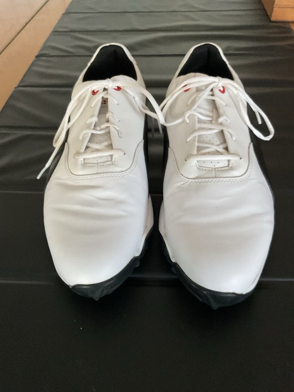 Puma  Men's Golf Shoes Black White Size 9 Medium Pre Owned - Excellent Cond