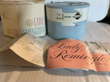 VINTAGE 1950s Lady Remington Razor Electric Shaver Complete w Case REDUCED