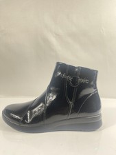 Clarks Boots Womens 8.5 Black Patent Ellowyn Deva Ankle Wedge Booties Comfort