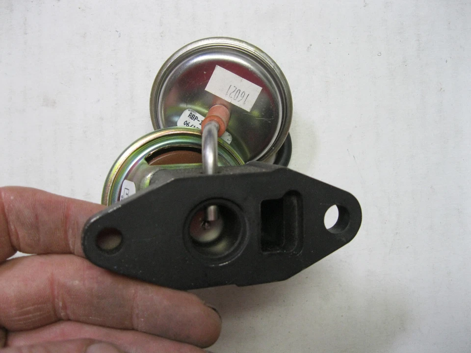 Exhaust Gas Recirculation (EGR) Valve-EGR Valve Tomco 10512 Foto 4 de 4