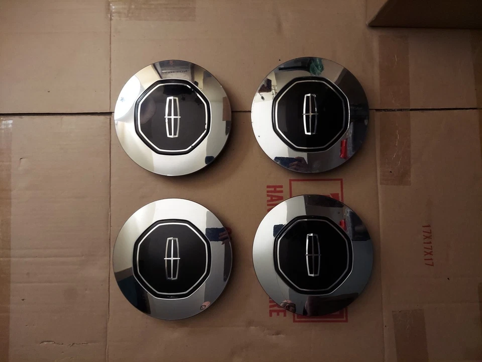 Juego de 4 tapas centrales cromadas de 8 radios llanta 16" Lincoln Town Car 1996-97 OEM raro Foto 2 de 4