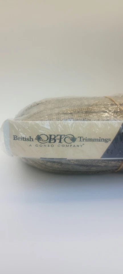 Conso de 13,5 yardas flecos de lingotes de 4". Colección Tudor de adornos británicos Foto 3 de 4