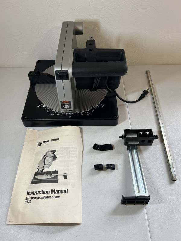 Vintage RARE Black & Decker 8- 1/4 in Electric Compound Miter Saw Model 9425