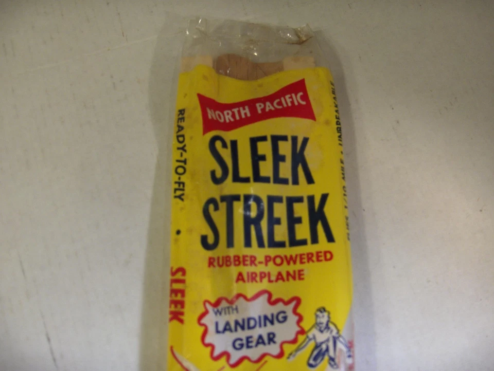 Vintage North Pacific Sleek Streek rubber powered plane in package - Image 2 of 4