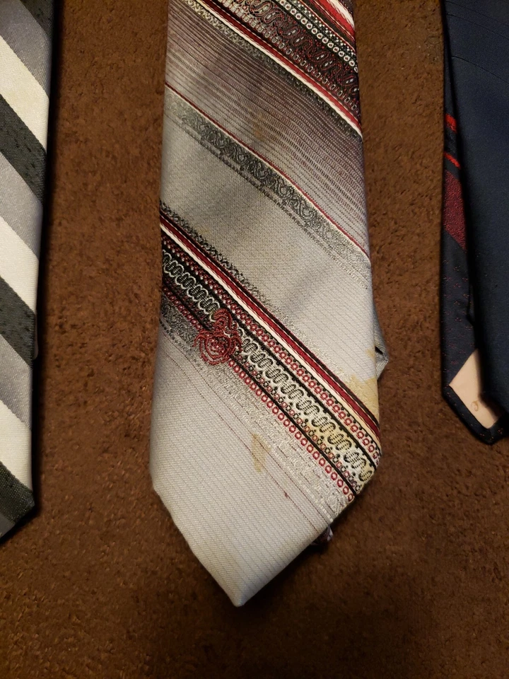 Lote de 3 corbatas con logotipo Via Re (lote 4) Foto 3 de 4