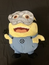 Universal Studios Despicable Me Plush Minion Mayhem 3D Eyes Large 9  