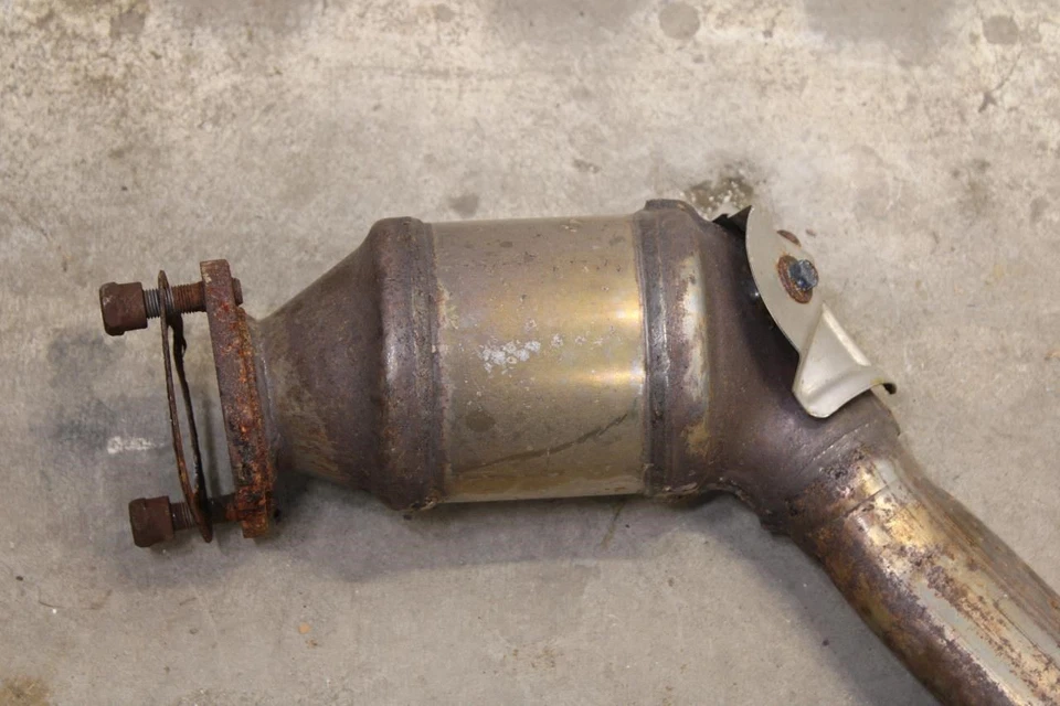 Kia Stinger GT1 2018-2023 3,3 L AWD sistema de escape delantero derecho tubo 28606-J5310 Foto 3 de 4